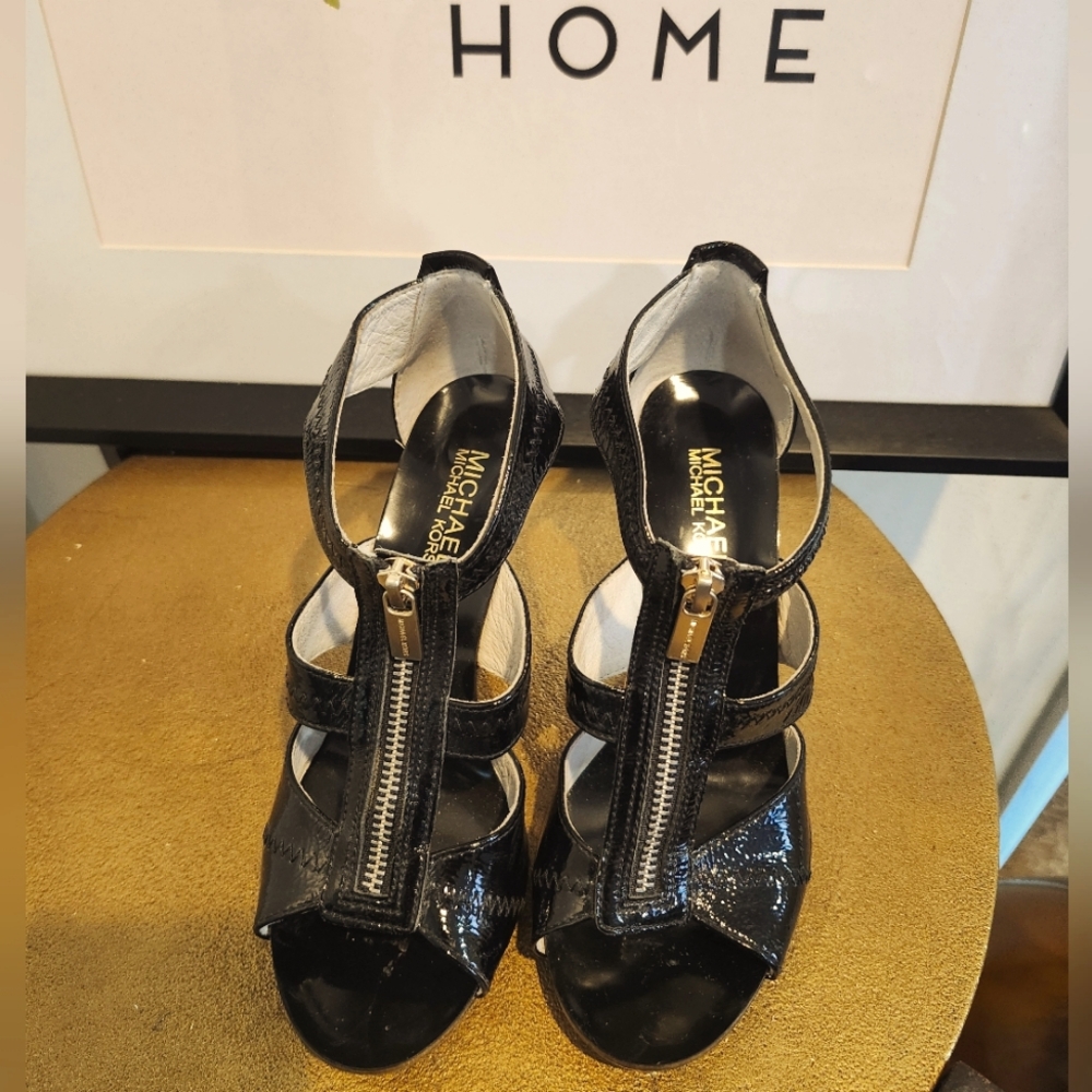💓 Michael Kors Heeled Sandals- 6.5